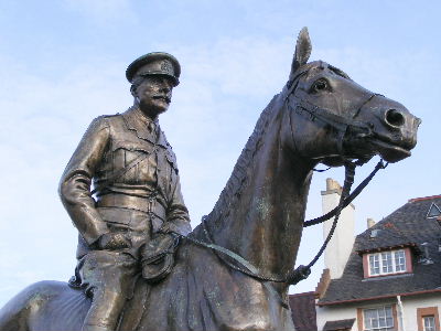 Statue of Earl Haig on horseback outside Edinburgh Castle
